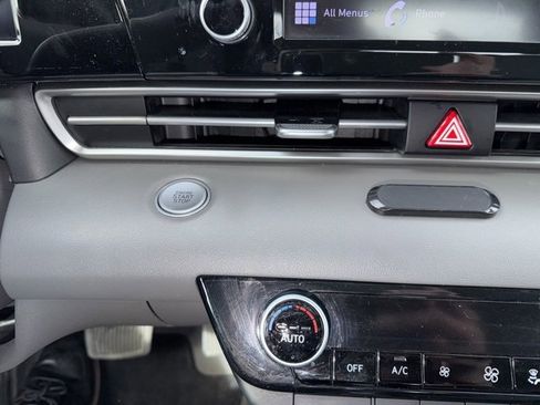 Used 2022 Hyundai Elantra SEL w/ Convenience Package image 40