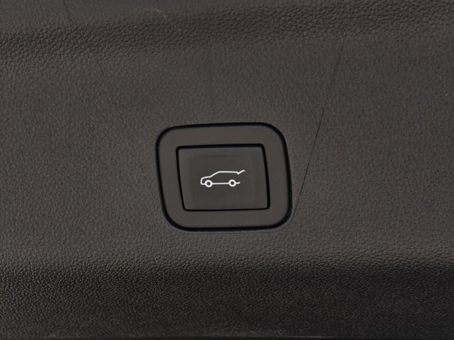 New 2026 GMC Yukon Elevation w/ LPO, Elevation Black Package RWD image 9
