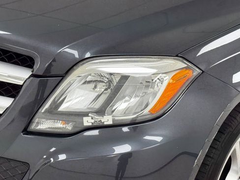 Used 2015 Mercedes-Benz GLK 350 4MATIC image 34