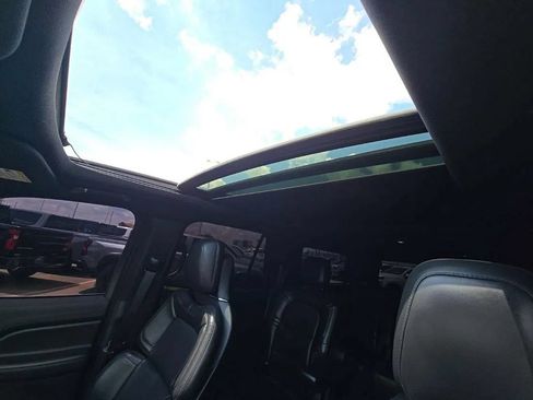 Used 2022 Lincoln Navigator L Reserve AWD/4WD image 52