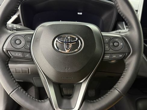 Used 2026 Toyota Corolla SE w/ SE Package FWD image 9