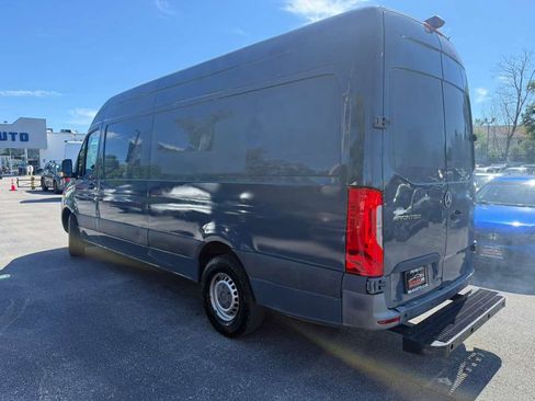 Used 2019 Mercedes-Benz Sprinter 170 image 2