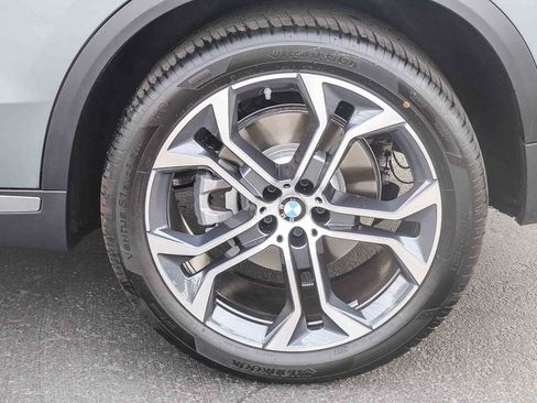 Used 2025 BMW X5 sDrive40i w/ Premium Package image 13