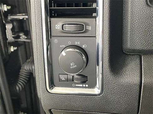 Used 2018 RAM 2500 Laramie w/ Convenience Group image 14