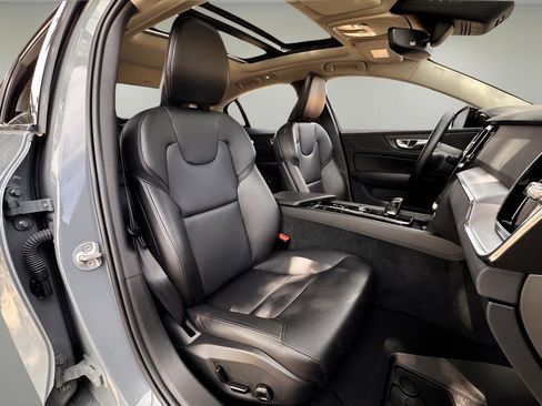 Used 2024 Volvo S60 B5 Core FWD image 21