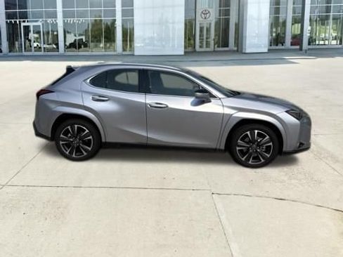 Used 2026 Lexus UX 300h AWD w/ Accessory Package (2T) image 4