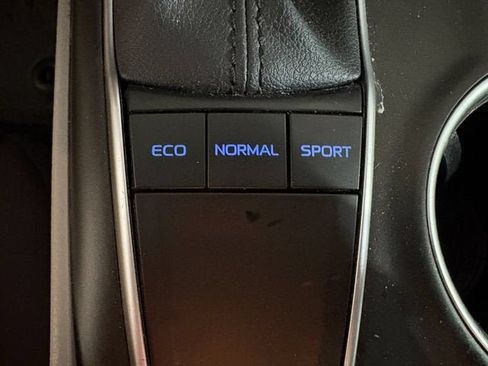 Used 2023 Toyota Camry LE FWD image 12