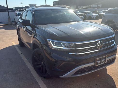 Used 2023 Volkswagen Atlas Cross Sport SE w/ Panoramic Sunroof Package AWD/4WD image 1