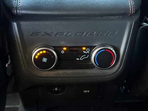 Used 2025 Ford Explorer ST-Line AWD/4WD image 20