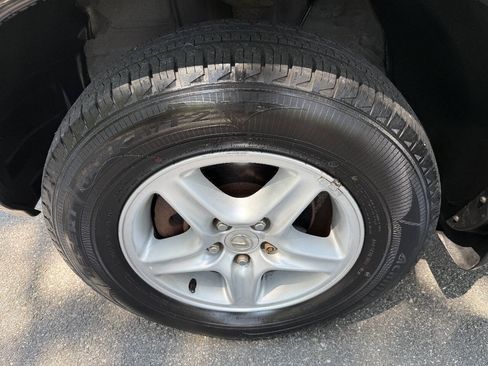 Used 2000 Lexus RX 300 4WD w/ Premium Pkg image 27