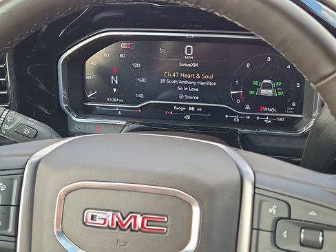 Used 2025 GMC Sierra 1500 SLT image 26