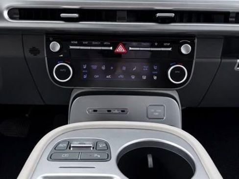 Used 2026 Hyundai Ioniq 9 SEL image 25