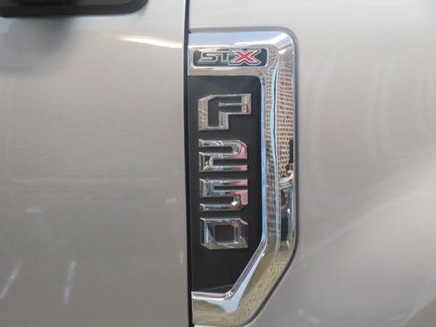 Used 2022 Ford F250 XL w/ STX Appearance Package AWD/4WD image 68