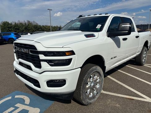 New 2026 RAM 2500 Big Horn AWD/4WD image 5