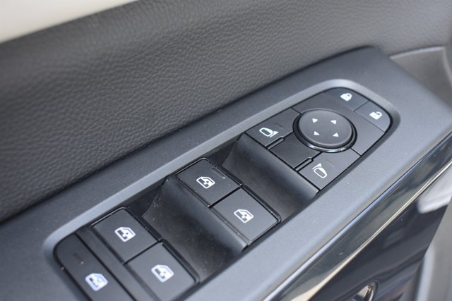 Used 2024 Nissan Pathfinder SV AWD/4WD image 12