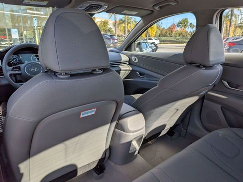 New 2025 Hyundai Elantra SEL image 25