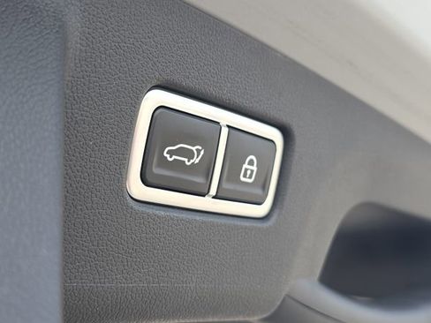 Used 2022 Kia Sorento EX w/ Panoramic Sunroof Package image 11