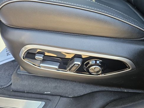 New 2025 Jeep Grand Cherokee L Overland w/ Advanced Protech Group III image 38