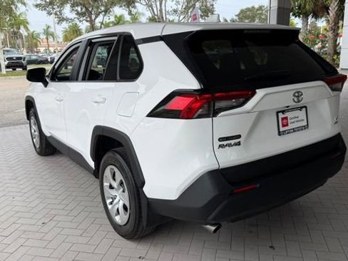 Used 2023 Toyota RAV4 LE image 5