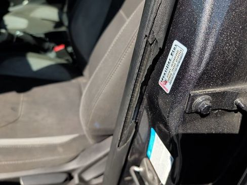 Used 2018 Ford Focus ST FWD image 31