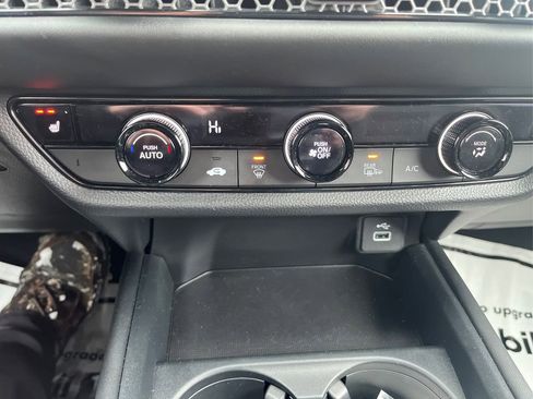 Used 2024 Honda HR-V Sport image 28