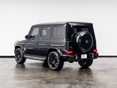 Used 2022 Mercedes-Benz G 550 w/ Exclusive Interior Package image 18