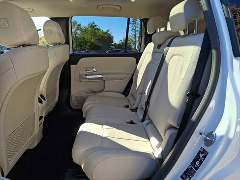 Certified 2023 Mercedes-Benz GLB 250 4MATIC image 9