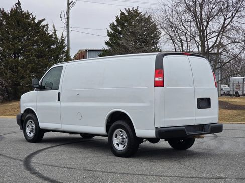 Used 2020 Chevrolet Express 2500 Regular Van 3D w/ Driver Convenience Package image 27