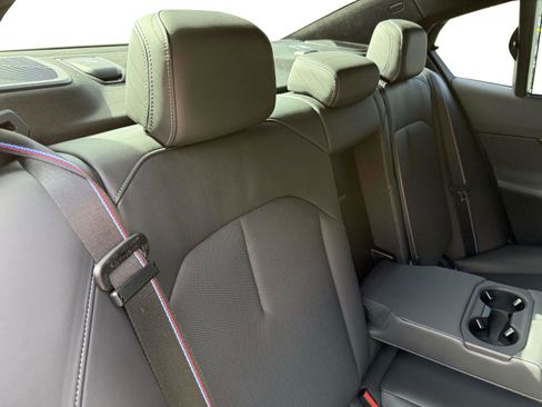 Used 2025 BMW M5 w/ Carbon Package image 64