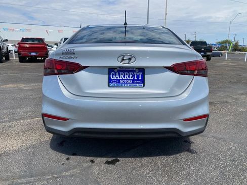 Used 2018 Hyundai Accent SE FWD image 11
