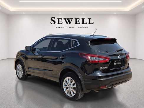 Used 2020 Nissan Rogue Sport SV w/ Technology Package FWD image 3