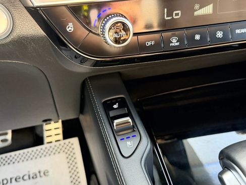 Used 2021 Kia Telluride SX w/ SX Prestige Package image 32