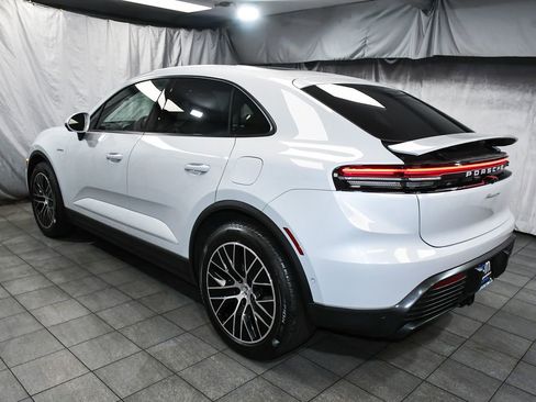 Used 2025 Porsche Macan 4 Electric AWD/4WD image 4