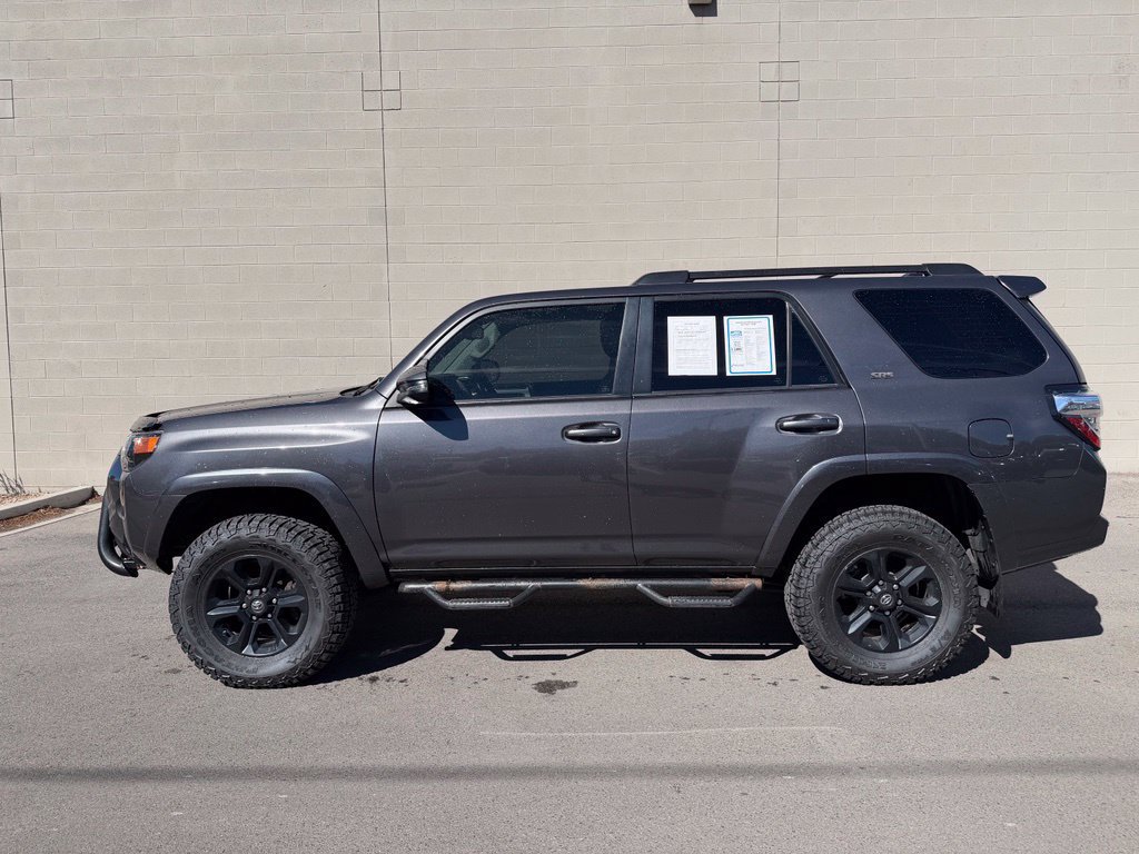 Used 2017 Toyota 4Runner SR5 Premium AWD/4WD image 2