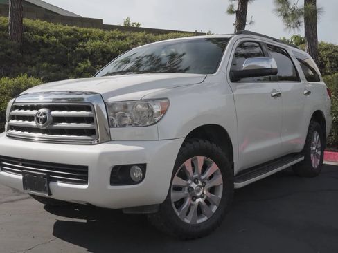 Used 2016 Toyota Sequoia Platinum image 1