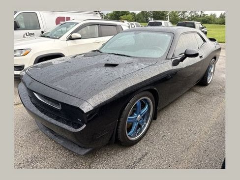 Used 2009 Dodge Challenger R/T RWD image 1