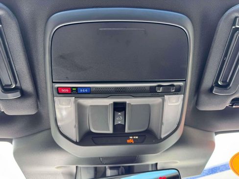 Certified 2025 Subaru Forester Limited image 31