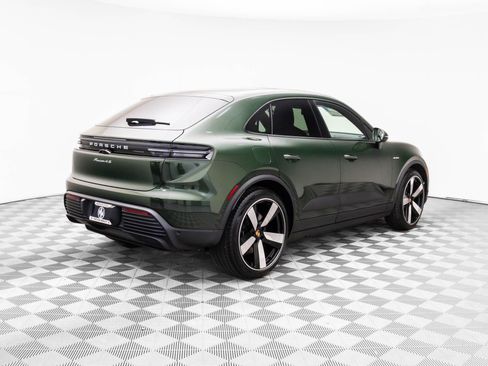 New 2025 Porsche Macan 4S Electric image 8