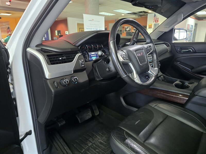 Used 2017 GMC Yukon SLT w/ Premium Edition AWD/4WD image 8