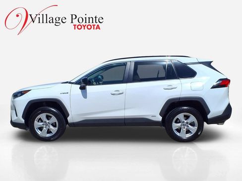 Certified 2021 Toyota RAV4 LE AWD/4WD image 2
