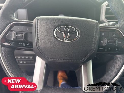 Used 2023 Toyota Sequoia Platinum image 19