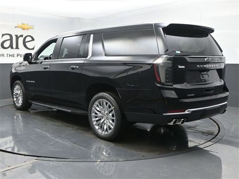 New 2026 Chevrolet Suburban High Country image 10