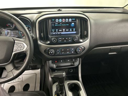 Used 2018 Chevrolet Colorado LT w/ Redline Special Edition AWD/4WD image 18