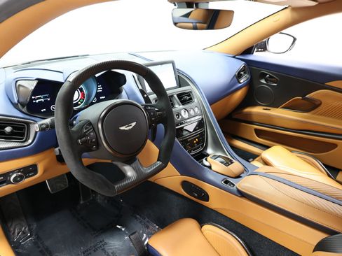 Used 2023 Aston Martin DBS Coupe RWD image 2