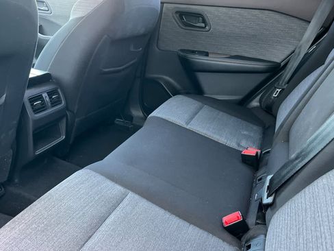 Used 2021 Nissan Rogue S image 5