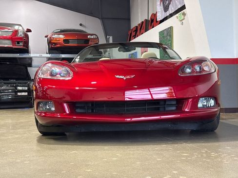 Used 2008 Chevrolet Corvette Convertible w/ Preferred Equipment Group RWD image 8