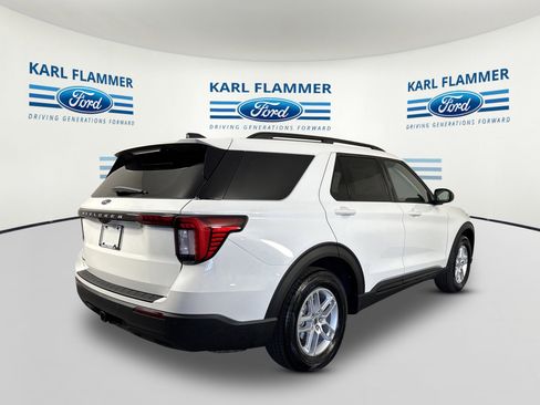 New 2026 Ford Explorer Active RWD image 3