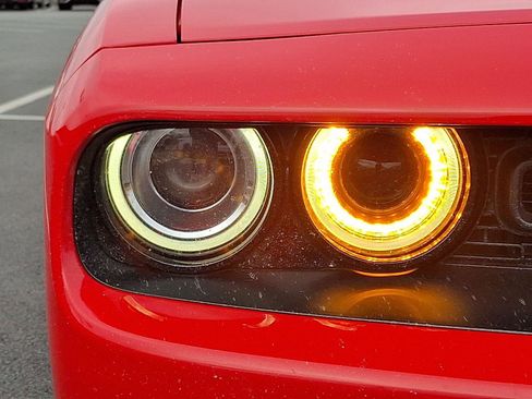 Used 2016 Dodge Challenger R/T Scat Pack w/ Leather Interior Group image 10