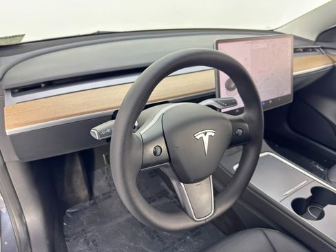 Used 2023 Tesla Model 3 Standard Range image 14