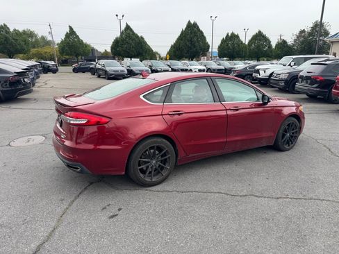 Used 2019 Ford Fusion Titanium AWD/4WD image 5